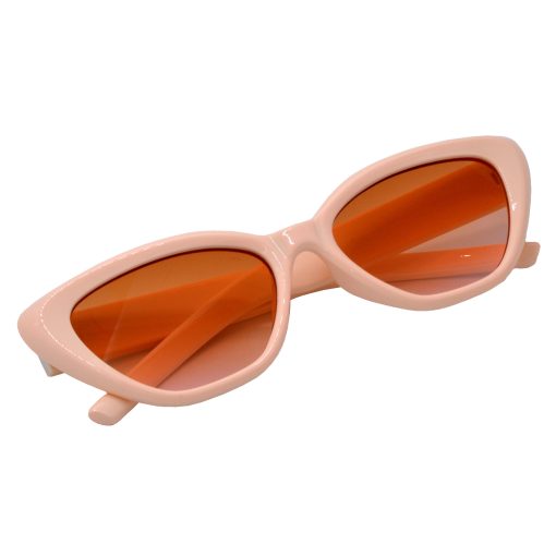 Trendsetting Fashion: Be a style icon with our latest sunglass designs.