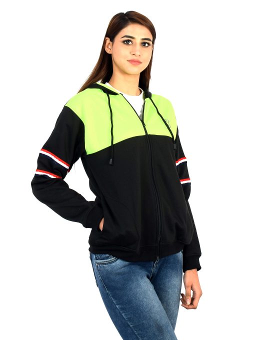 This stylish zip-up hoodie for women is a must-have for your casual wardrobe. Its trendy design is perfect for everyday wear